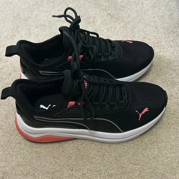 Puma Shoes - Picture 2 of 11
